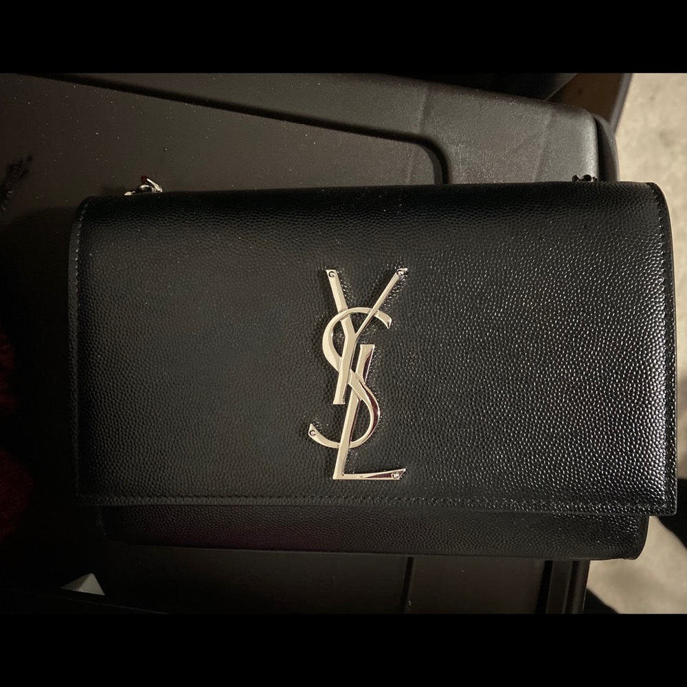 Comes With Authentication Card - image 3